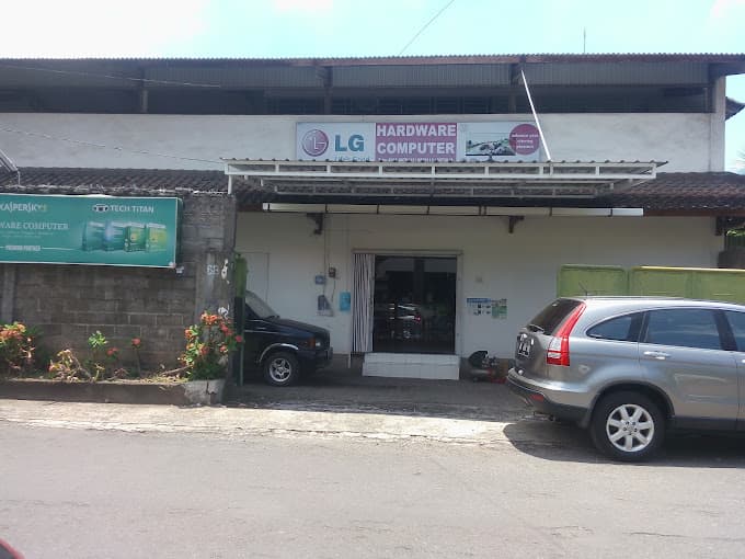 HWCOM storefront
